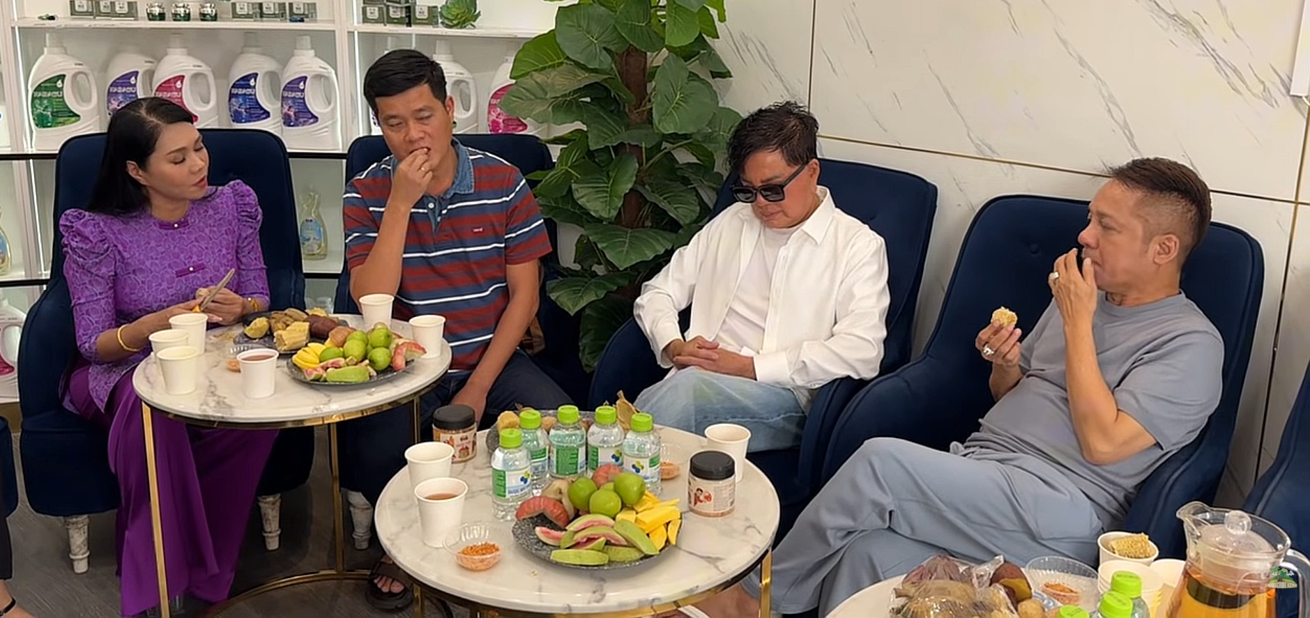 Trùm Điền Quân Khương Dừa họp nóng 3 nghệ sĩ sau khi tạm đóng cửa cơ sở kinh doanh- Ảnh 1.