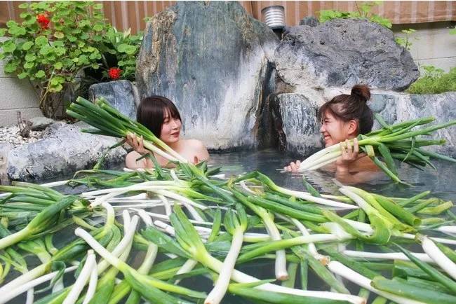 Văn hóa “dị’’ Nhật Bản: Bồn tắm hành chữa lành cho những tâm hồn mệt mỏi- Ảnh 2. Văn hóa “dị’’ Nhật Bản: Bồn tắm hành chữa lành cho những tâm hồn mệt mỏi- Ảnh 2.