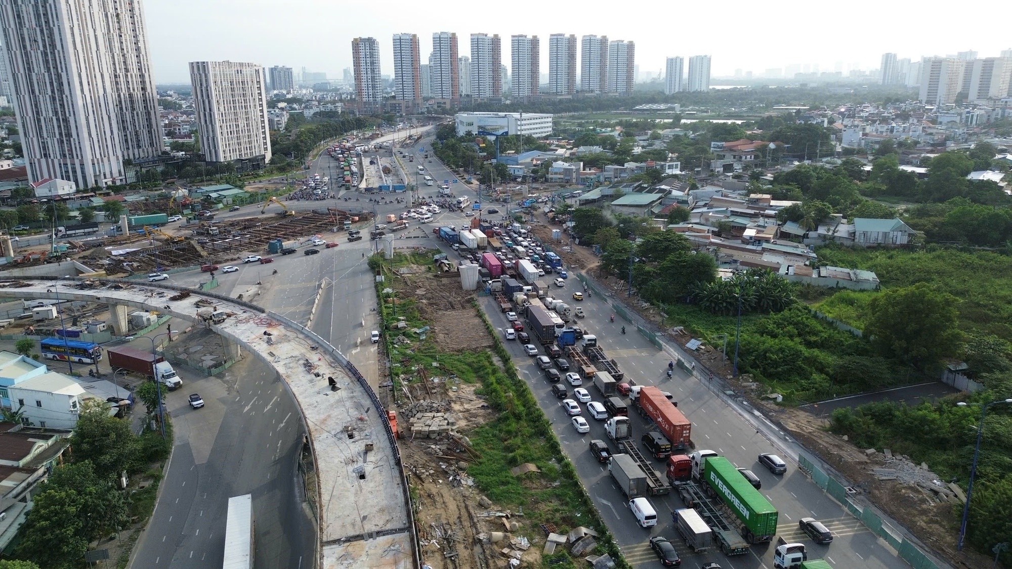 Nhánh cầu nối trực tiếp cao tốc tại An Phú đã đạt 95% sản lượng - Ảnh 15.