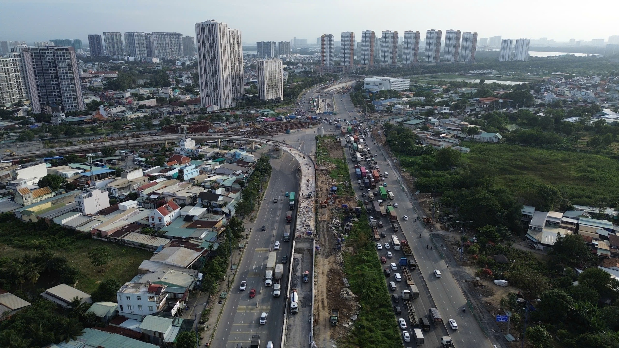 Nhánh cầu nối trực tiếp cao tốc tại An Phú đã đạt 95% sản lượng - Ảnh 14.