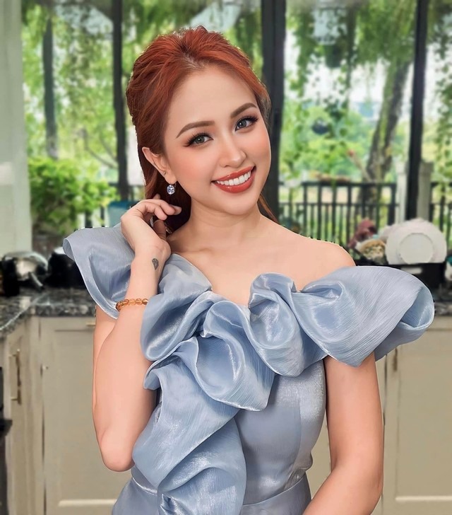 Nữ nghệ sĩ tái hôn với đại gia, được "chiều như trứng mỏng", sống sang chảnh trong biệt thự 200m² - Ảnh 1. Nữ nghệ sĩ tái hôn với đại gia, được "chiều như trứng mỏng", sống sang chảnh trong biệt thự 200m² - Ảnh 1.