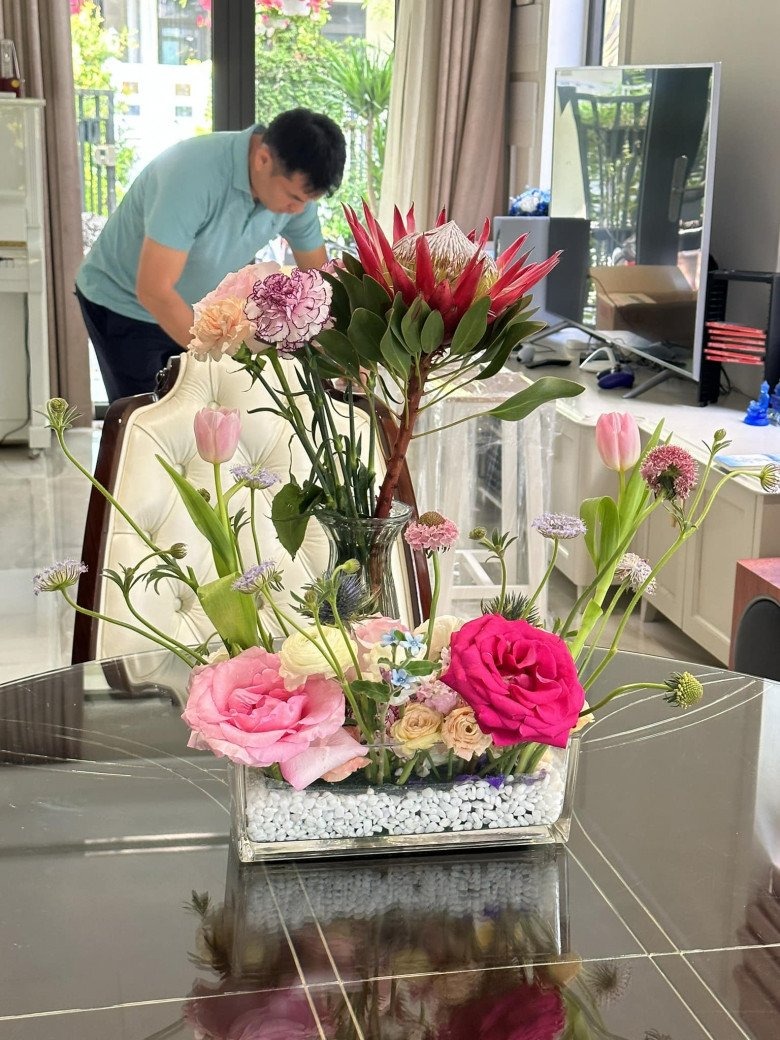 Nữ nghệ sĩ tái hôn với đại gia, được "chiều như trứng mỏng", sống sang chảnh trong biệt thự 200m² - Ảnh 14. Nữ nghệ sĩ tái hôn với đại gia, được "chiều như trứng mỏng", sống sang chảnh trong biệt thự 200m² - Ảnh 14.