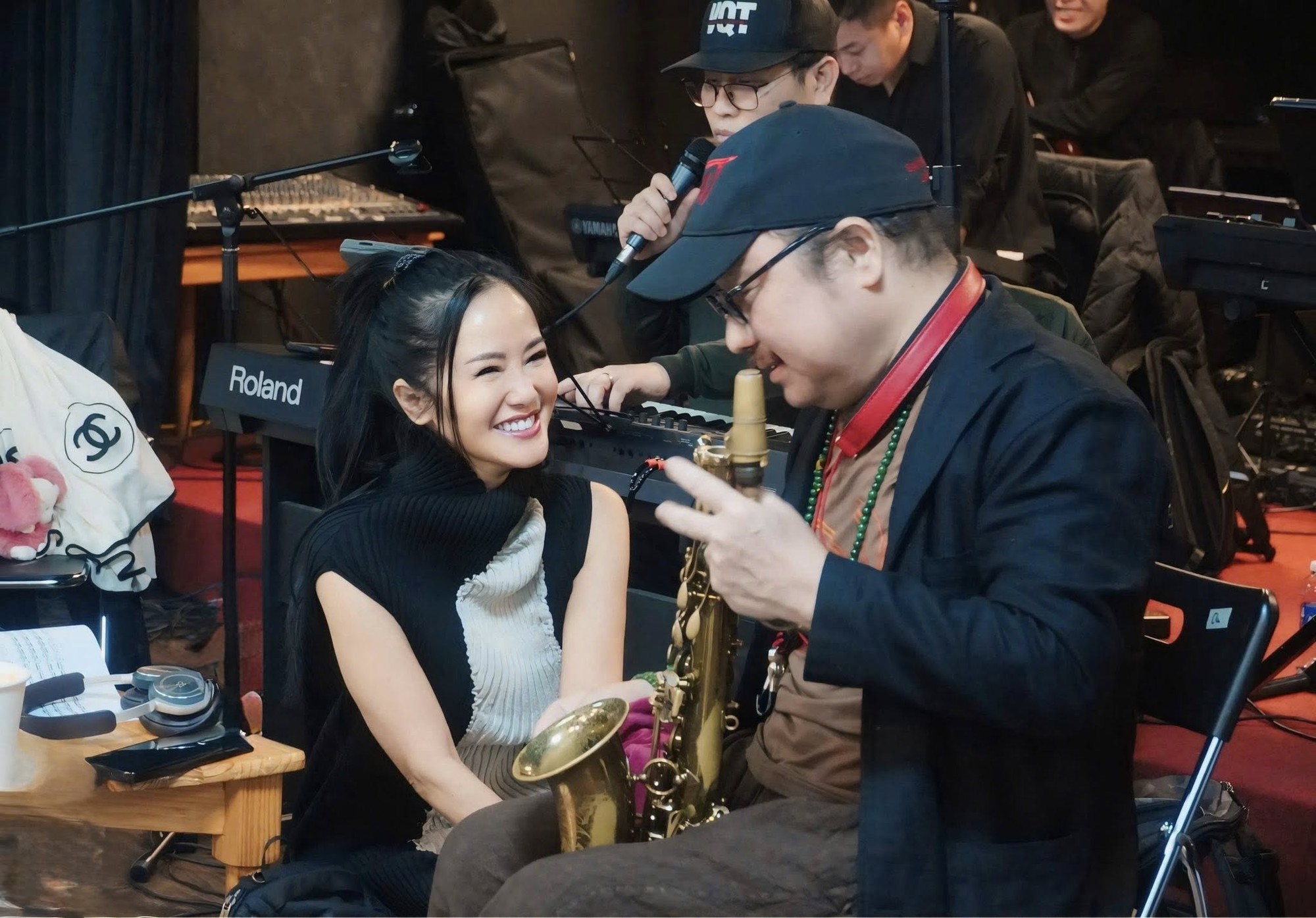 Diva Hồng Nhung, Hà Trần và loạt nghệ sĩ không được trả cát-xê, sốc vì BTC show Về Đây Bốn Cánh Chim Trời- Ảnh 1.