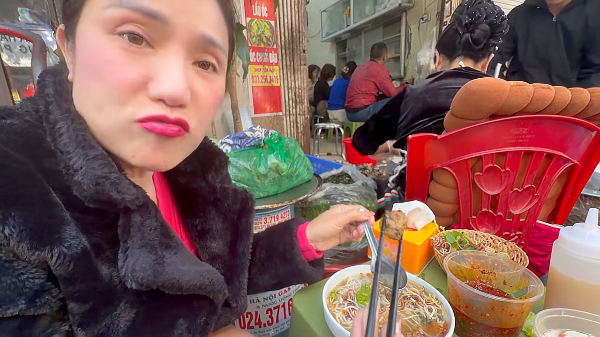 Nữ NSƯT miền Nam lần đầu làm một việc tại Hà Nội sau 30 năm- Ảnh 2.