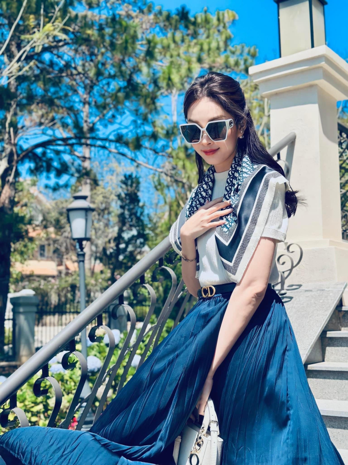 Người đẹp lọt Top 100 gương mặt đẹp nhất châu Á: Nay làm mẹ 3 con, nhan sắc chưa ai vượt qua nổi!- Ảnh 5. Người đẹp lọt Top 100 gương mặt đẹp nhất châu Á: Nay làm mẹ 3 con, nhan sắc chưa ai vượt qua nổi!- Ảnh 5.