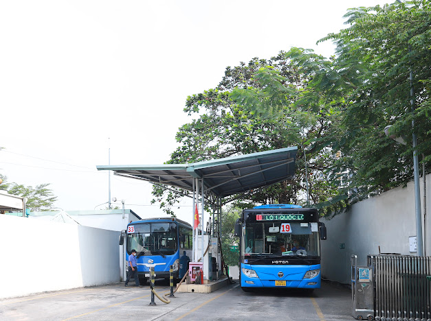 Vụ gần 500 xe buýt TPHCM có thể ngừng hoạt động vì thiếu khí thiên nhiên - Ảnh 1. Vụ gần 500 xe buýt TPHCM có thể ngừng hoạt động vì thiếu khí thiên nhiên - Ảnh 1.