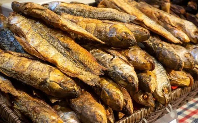 Ngày càng có nhiều người chết vì ung thư? Bác sĩ nhắc: Thà nhịn đói còn hơn ham ăn 4 loại cá này- Ảnh 2.