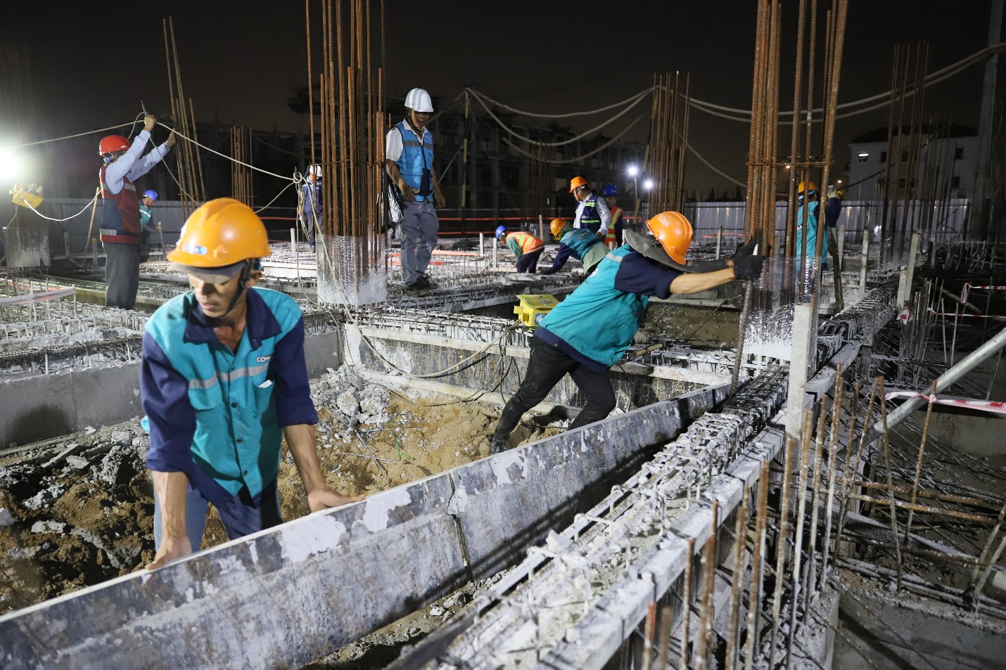 Novaland đẩy mạnh thi công dự án The Park Avenue trên mặt tiền đường Ba Tháng Hai - Ảnh 5.