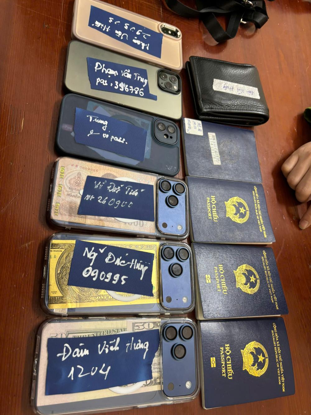 Triệt phá đường dây lừa đảo xuyên quốc gia do người Việt Nam cầm đầu - Ảnh 4.