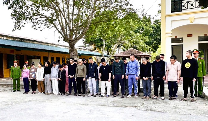 Triệt phá đường dây lừa đảo, bắt nhiều chủ tịch, giám đốc công ty "ma"- Ảnh 1. Triệt phá đường dây lừa đảo, bắt nhiều chủ tịch, giám đốc công ty "ma"- Ảnh 1.