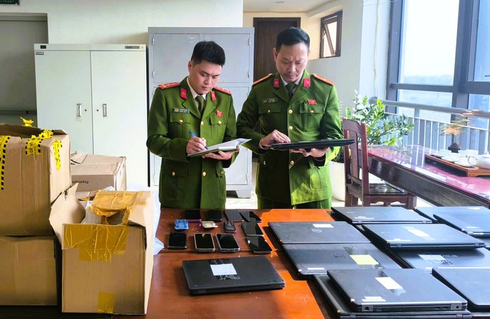 Triệt phá đường dây lừa đảo, bắt nhiều chủ tịch, giám đốc công ty "ma"- Ảnh 3. Triệt phá đường dây lừa đảo, bắt nhiều chủ tịch, giám đốc công ty "ma"- Ảnh 3.