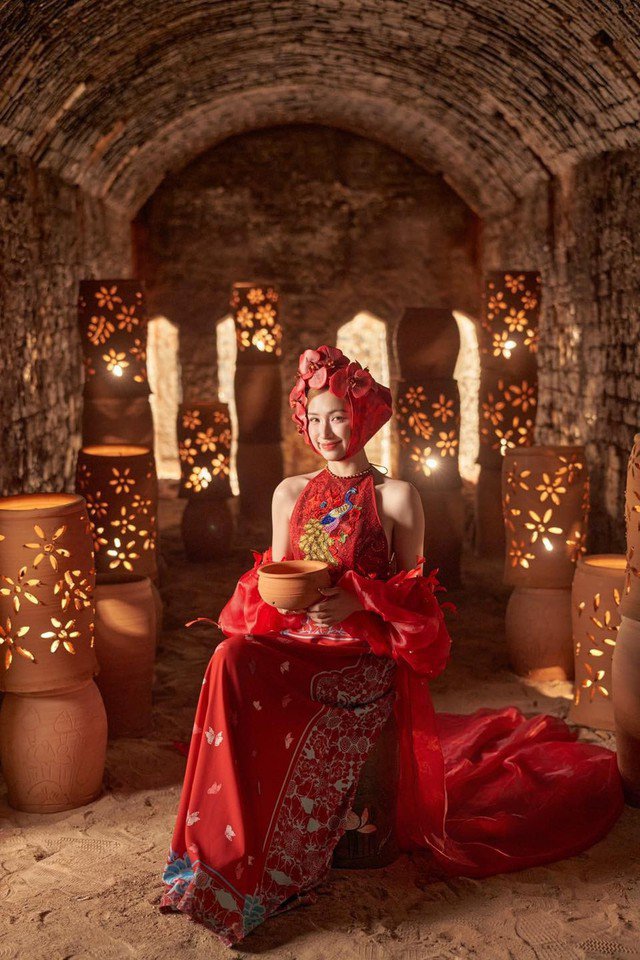 Cháu gái của Thiếu tá quân đội: Sở hữu MV đỉnh nhất 2025, được Thủ tướng khen ngợi- Ảnh 4. Cháu gái của Thiếu tá quân đội: Sở hữu MV đỉnh nhất 2025, được Thủ tướng khen ngợi- Ảnh 4.