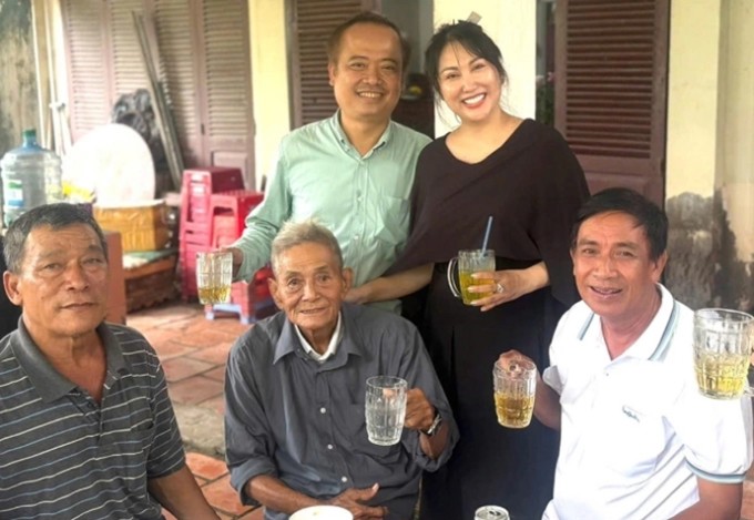 Mẹ đơn thân Vbiz là phó viện trưởng, sống hạnh phúc với bạn trai đại gia U60- Ảnh 4.