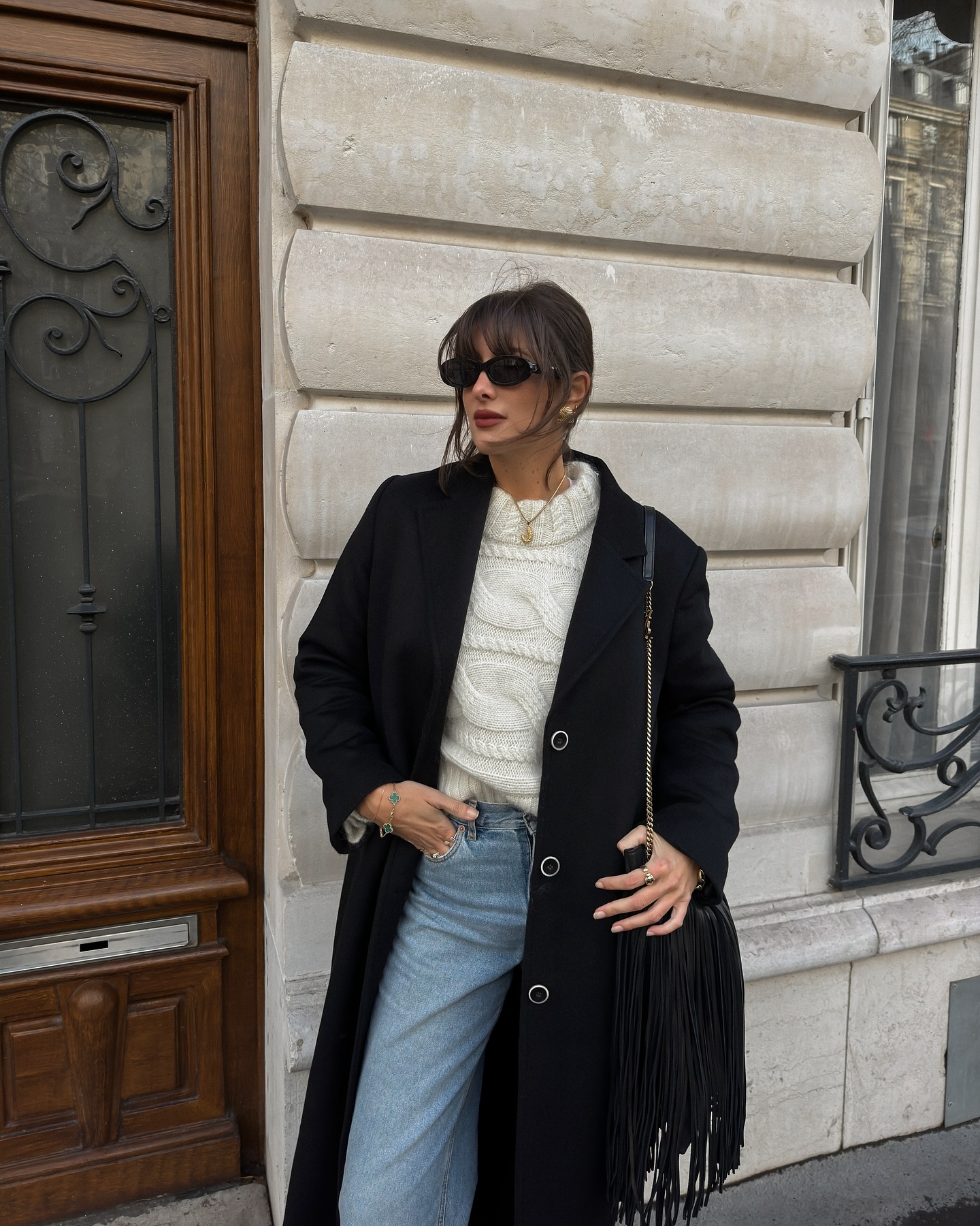 Phụ nữ Pháp diện đồ mùa đông rất sang trọng mà không cần cố, tất cả là nhờ 4 kiểu áo khoác basic- Ảnh 5. Phụ nữ Pháp diện đồ mùa đông rất sang trọng mà không cần cố, tất cả là nhờ 4 kiểu áo khoác basic- Ảnh 5.