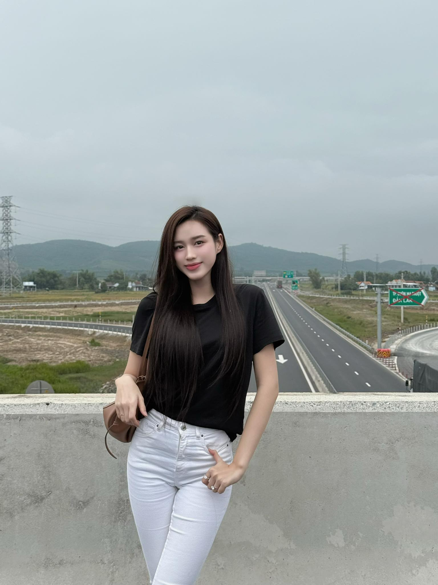 Điều chỉ có vợ Tổng giám đốc Tập đoàn Sơn Hải làm được- Ảnh 1.