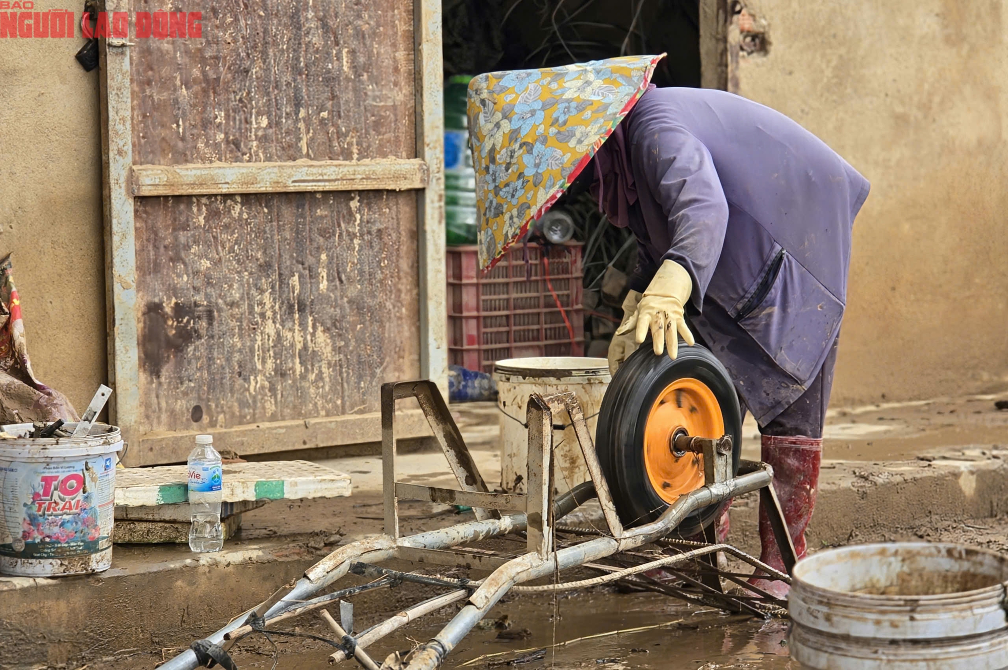 CLIP: Vựa rau lớn nhất Lâm Đồng xác xơ, nông dân mất tiền tỉ sau cơn "đại hồng thủy"- Ảnh 15.