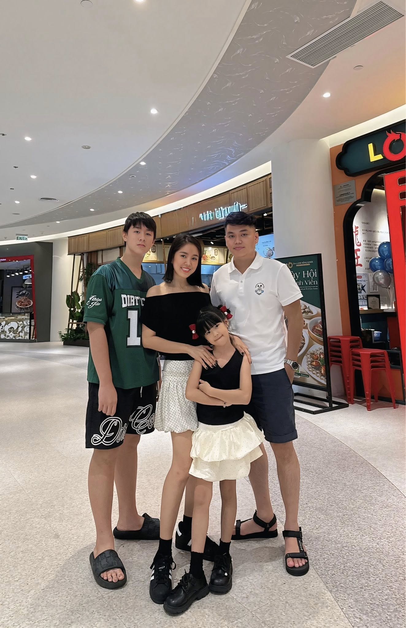 Quý tử nhà Lê Phương mới 13 tuổi đã cao 1m81, rất chăm chơi một môn thể thao cùng bố mẹ- Ảnh 7.