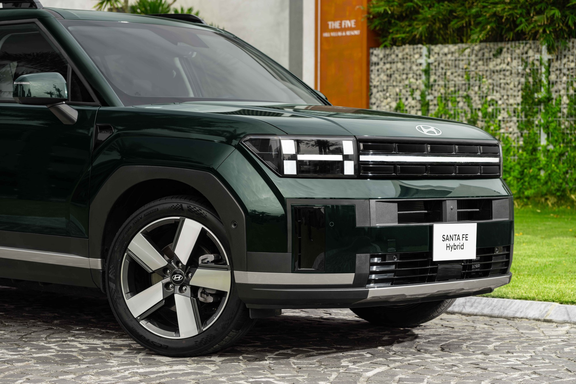 Hyundai Santa Fe Hybrid chính thức ra mắt Việt Nam: Sức mạnh 235 mã lực, giá từ 1,369 tỷ đồng - Ảnh 4.