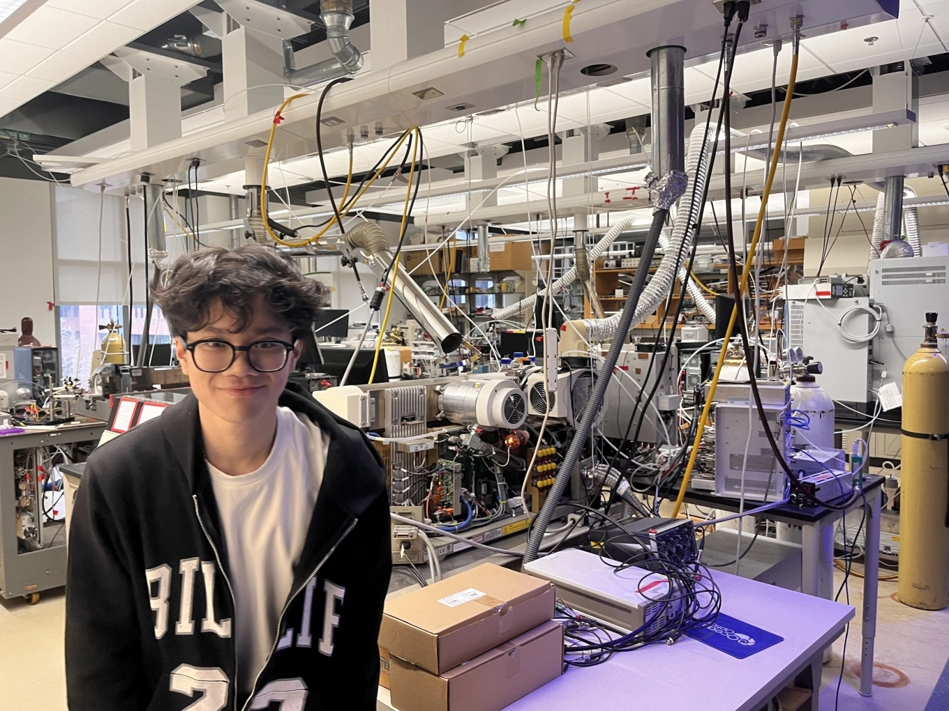 Tiểu thuyết cũng không dám viết: Nam sinh điển trai đỗ 11 chương trình Tiến sĩ từ năm 22 tuổi, từng thực tập ở Stanford, GPA gần tuyệt đối!- Ảnh 2. Tiểu thuyết cũng không dám viết: Nam sinh điển trai đỗ 11 chương trình Tiến sĩ từ năm 22 tuổi, từng thực tập ở Stanford, GPA gần tuyệt đối!- Ảnh 2.