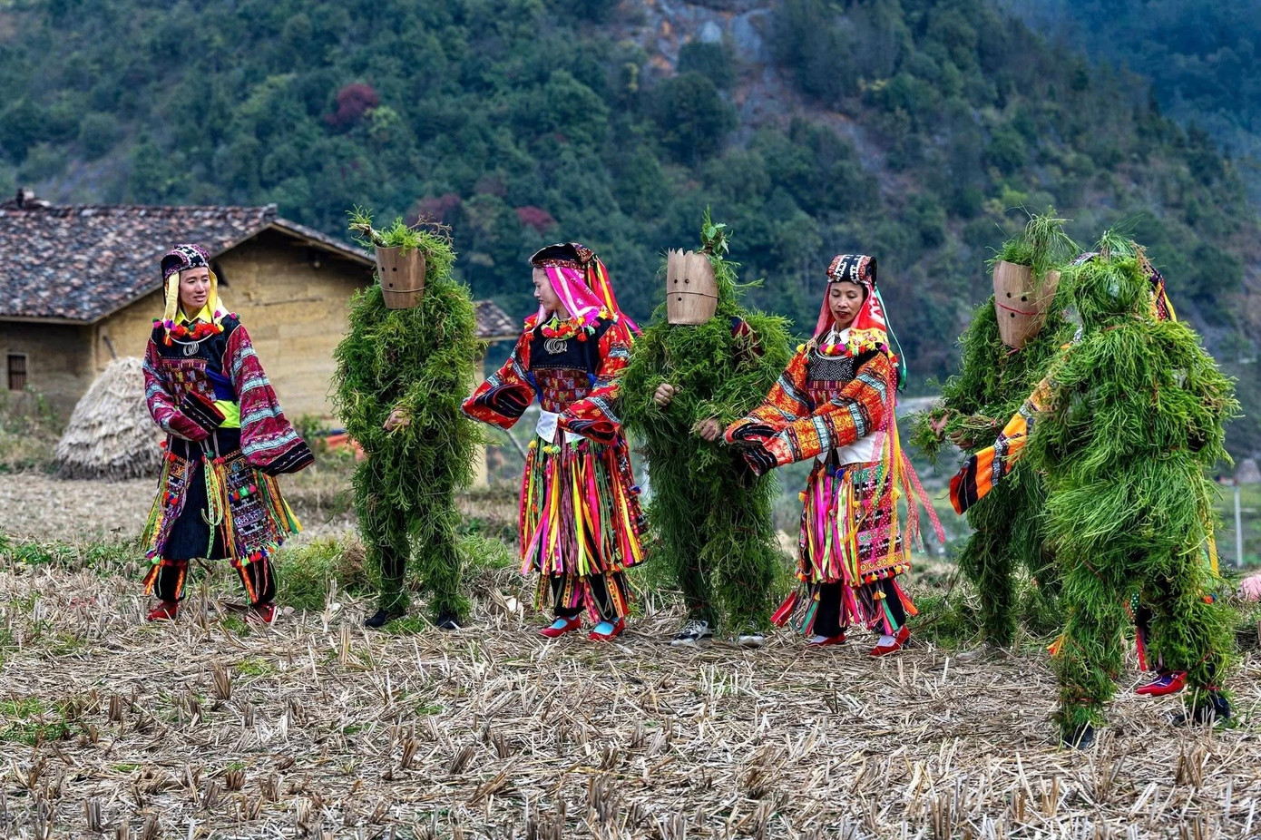 Ngôi làng 'đi bằng internet' lên bản đồ du lịch thế giới- Ảnh 3.
