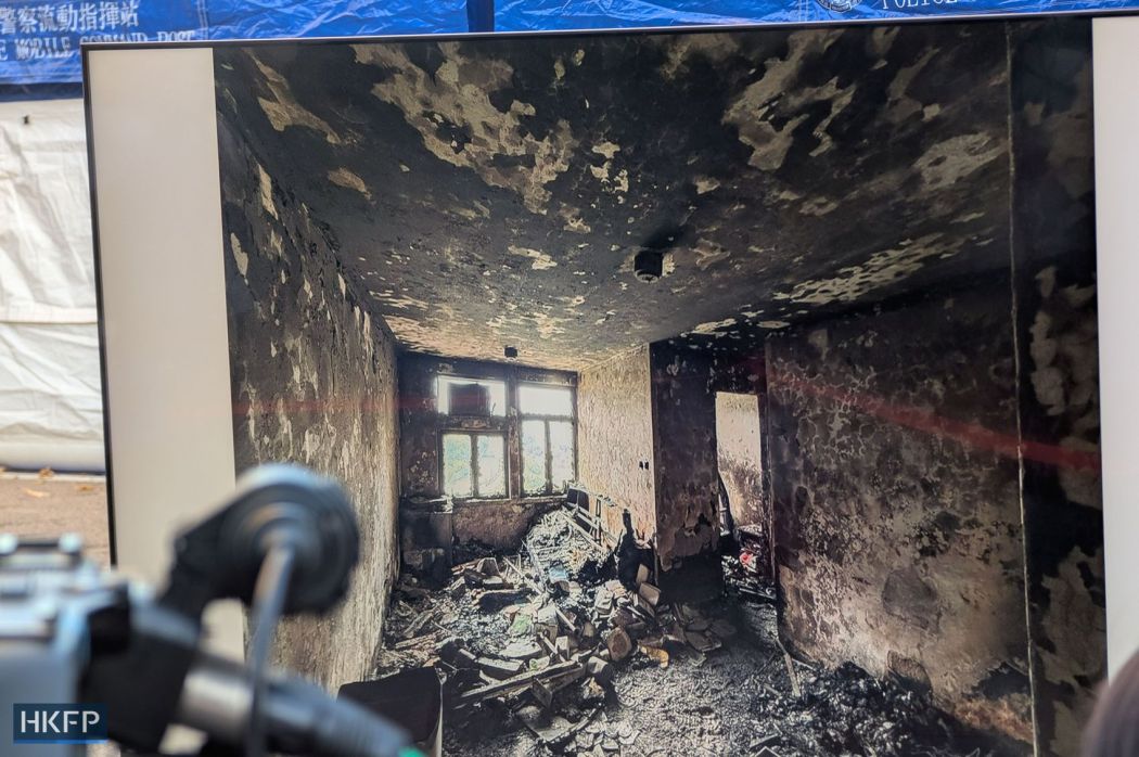 Tròn 1 tuần sau thảm hoạ cháy chung cư Hong Kong: Có những nạn nhân được phát hiện tại vị trí không ngờ- Ảnh 4.