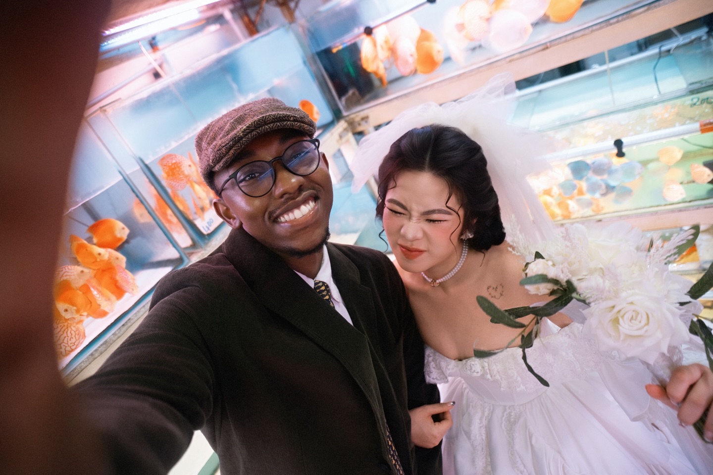 Bộ ảnh cưới cô dâu Việt và chú rể châu Phi viral nhất lúc này- Ảnh 2.