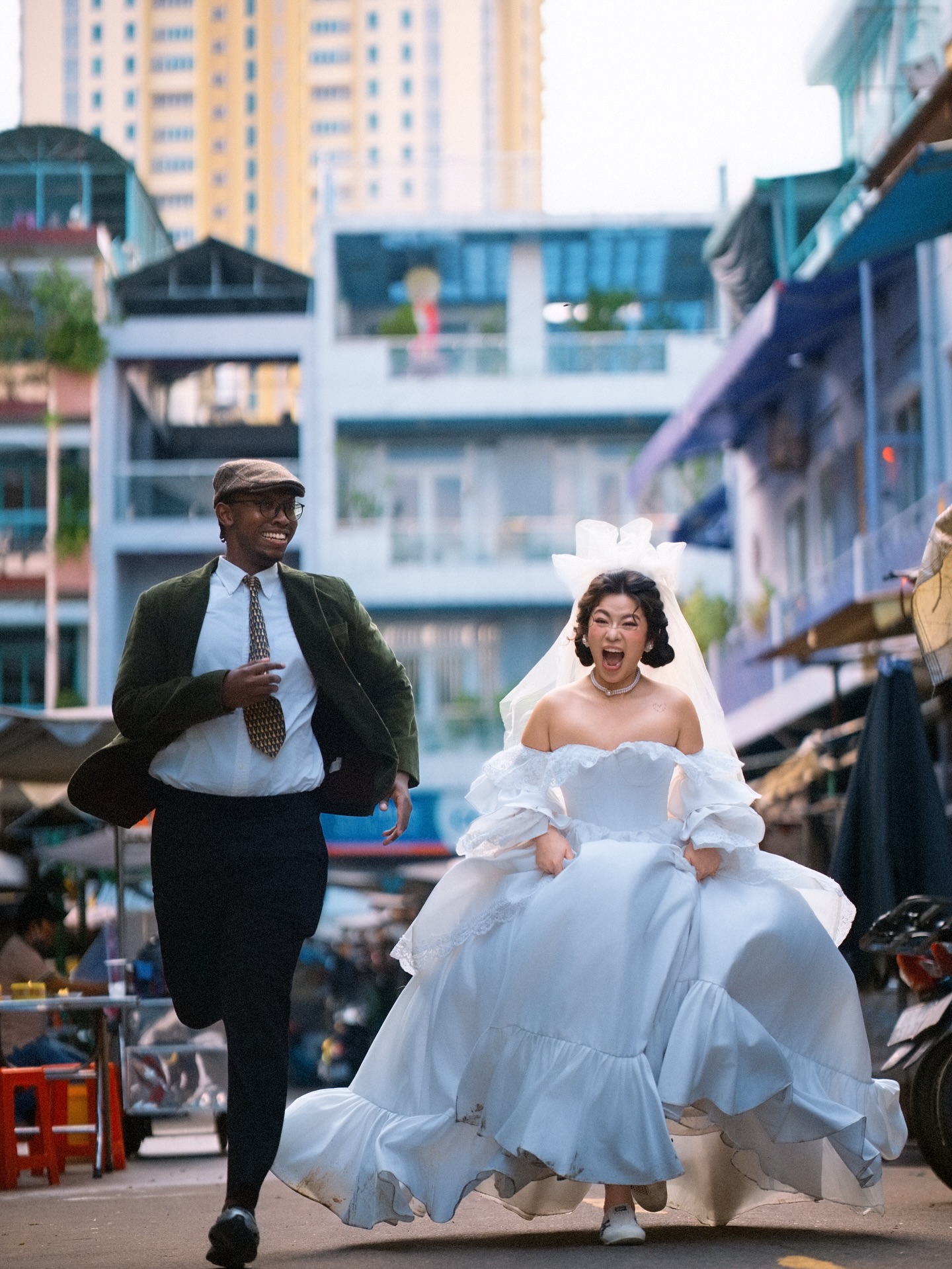 Bộ ảnh cưới cô dâu Việt và chú rể châu Phi viral nhất lúc này- Ảnh 1.