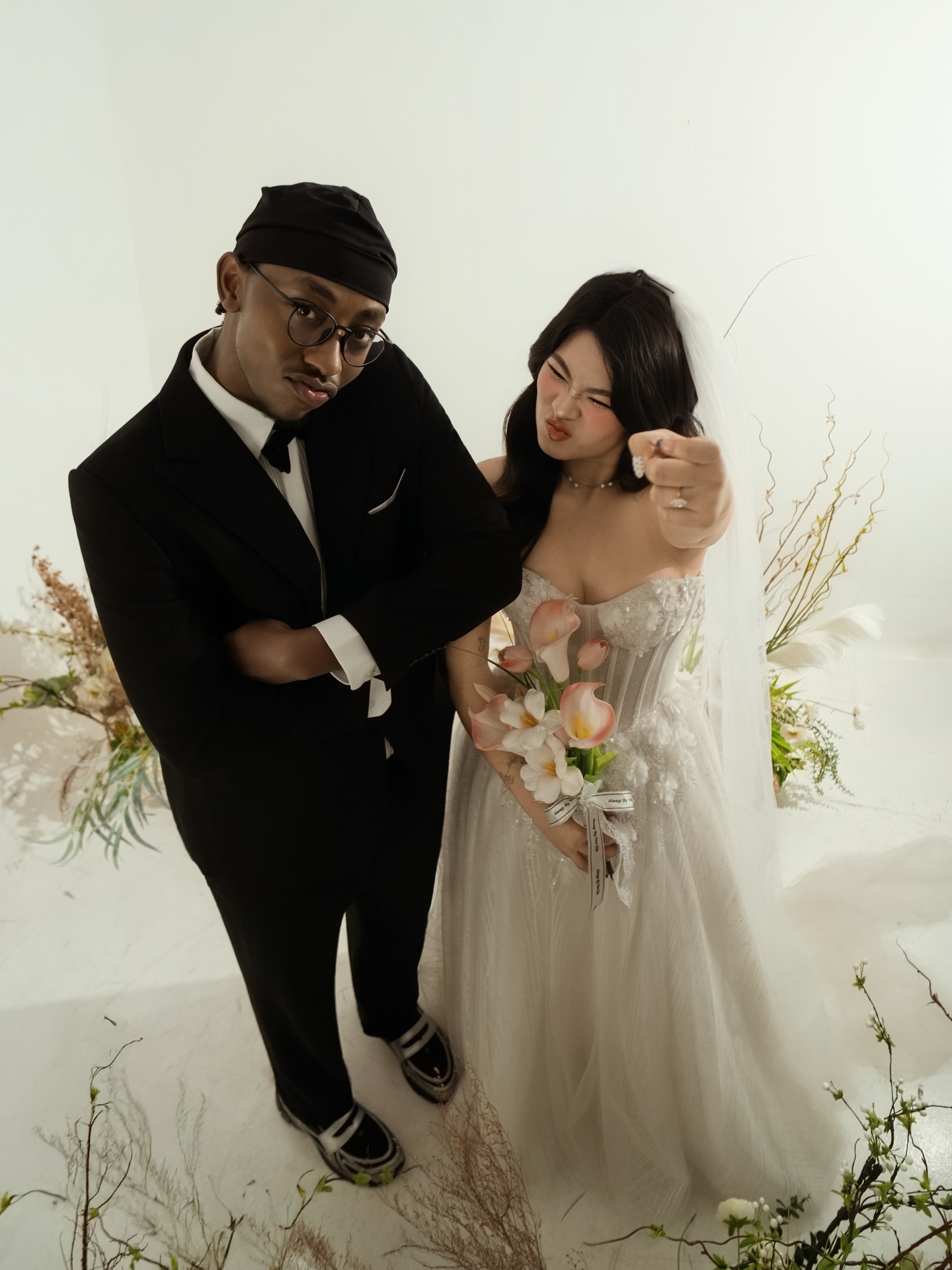 Bộ ảnh cưới cô dâu Việt và chú rể châu Phi viral nhất lúc này- Ảnh 6.