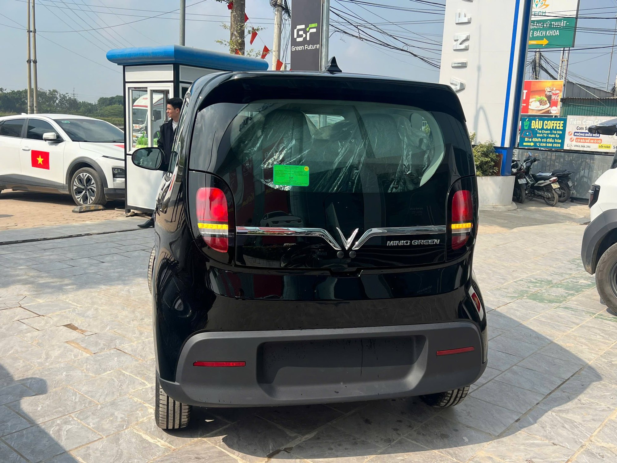 VinFast Minio Green về đại lý: Sẵn sàng giao khách ngay tháng này, chạy 210km/sạc, nhiều chi tiết như VF 3- Ảnh 6. VinFast Minio Green về đại lý: Sẵn sàng giao khách ngay tháng này, chạy 210km/sạc, nhiều chi tiết như VF 3- Ảnh 6.