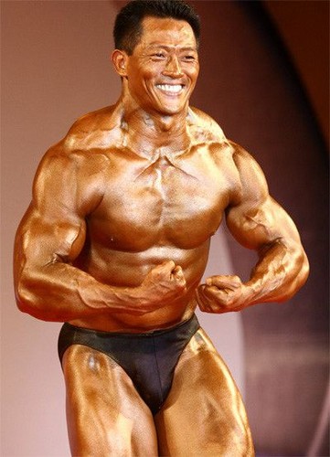 Nhìn bức ảnh này mới hiểu vì sao có câu "đẹp như Lý Đức", "khoẻ như Lý Đức" - Ảnh 3.