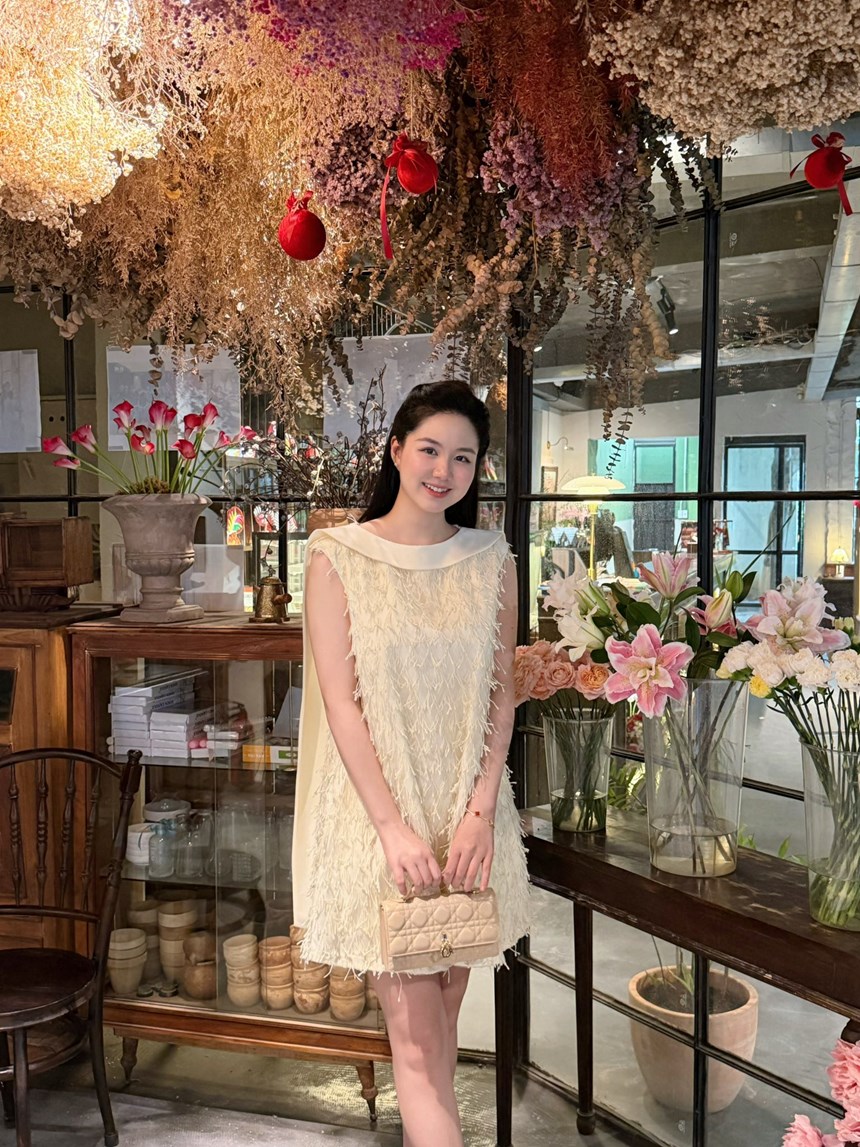 Bán sầu riêng có thiếu gia bán vàng vào "cua": Mỹ nhân Hà Nội cưới "cả nước" xem, giờ mở mắt là thấy vàng - Ảnh 11.