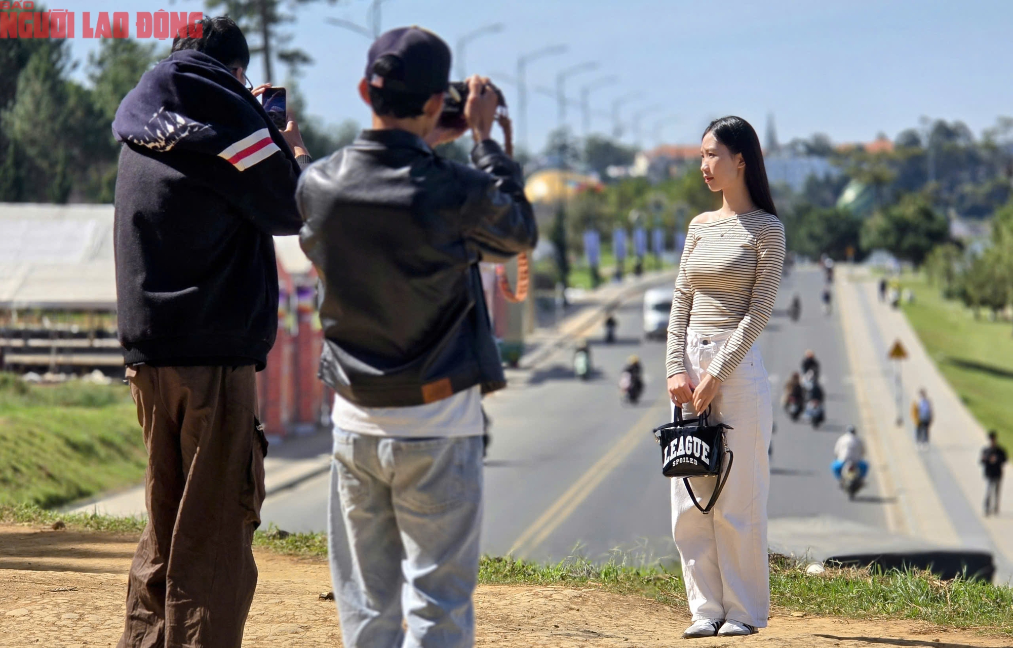 Con dốc "view siêu đẹp" ở Đà Lạt thu hút khách check-in từ sáng đến chiều- Ảnh 10.