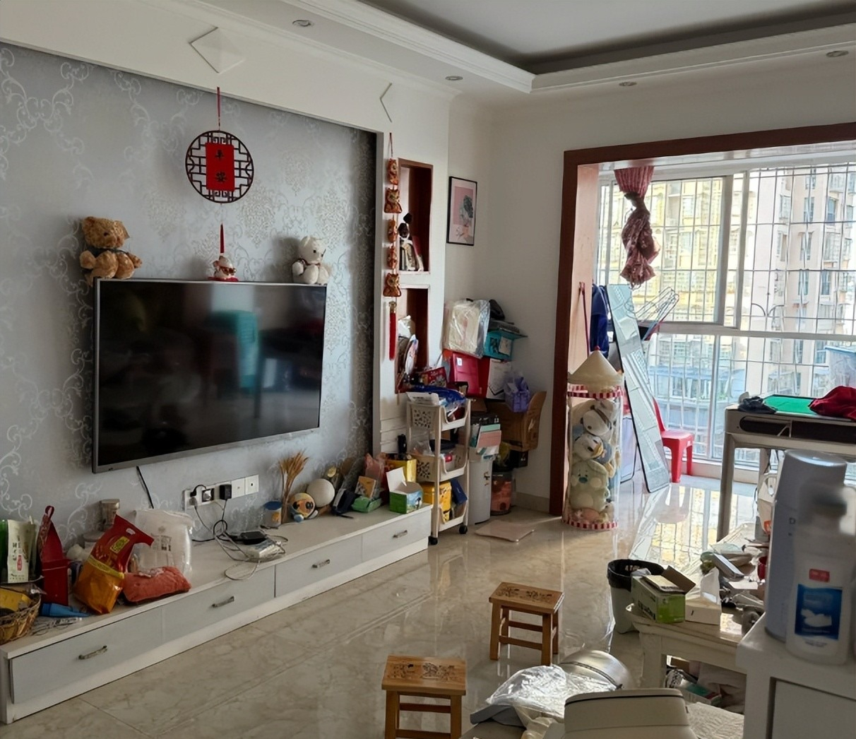 Ông bà dặn từ lâu: 5 thứ không nên đặt trong phòng khách - Giờ ngẫm mới thấy ĐÚNG- Ảnh 2.