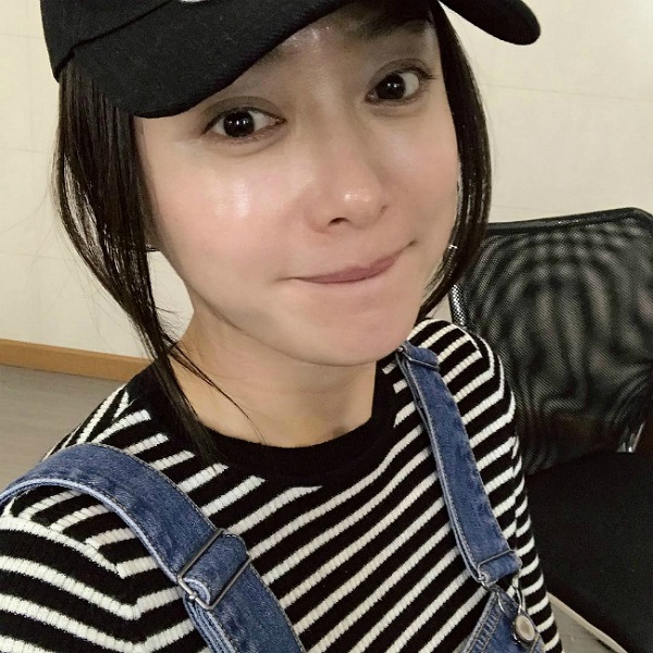 Hoàng hậu 46 tuổi vẫn trẻ đẹp, dáng eo ót nhờ đâu?- Ảnh 5.