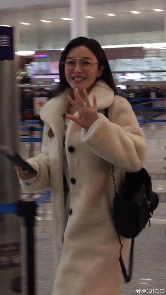 Hoàng hậu 46 tuổi vẫn trẻ đẹp, dáng eo ót nhờ đâu?- Ảnh 4.