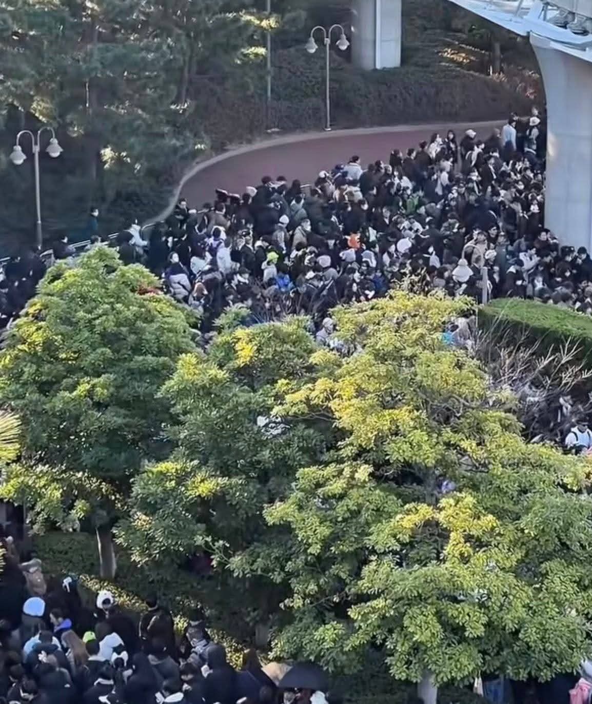 1 điểm du lịch nổi tiếng thất thủ trước biển người ngày cuối năm 2025- Ảnh 4.