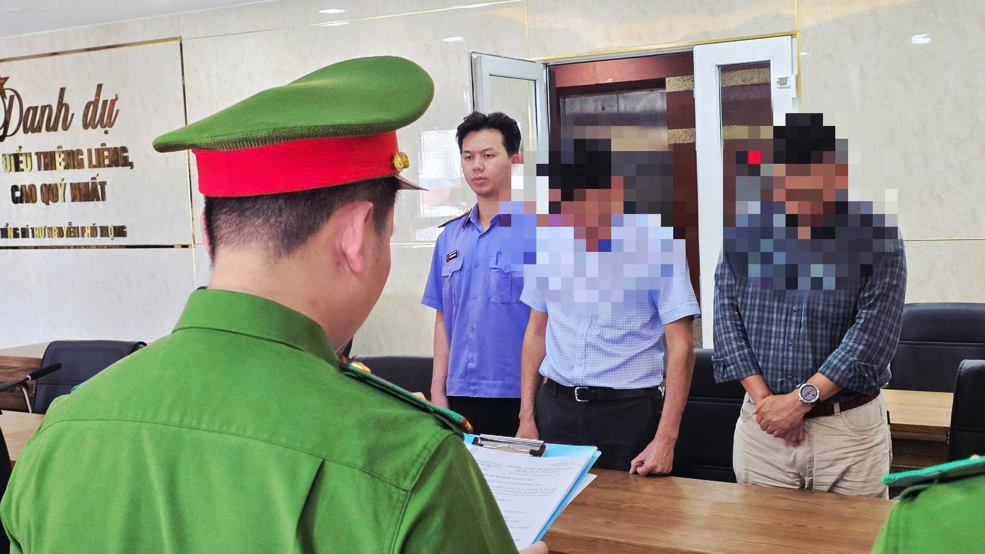 Đồng loạt khám xét nơi ở, nơi làm việc, bắt đối tượng cầm đầu Nguyễn Thị Thu Thảo- Ảnh 1.