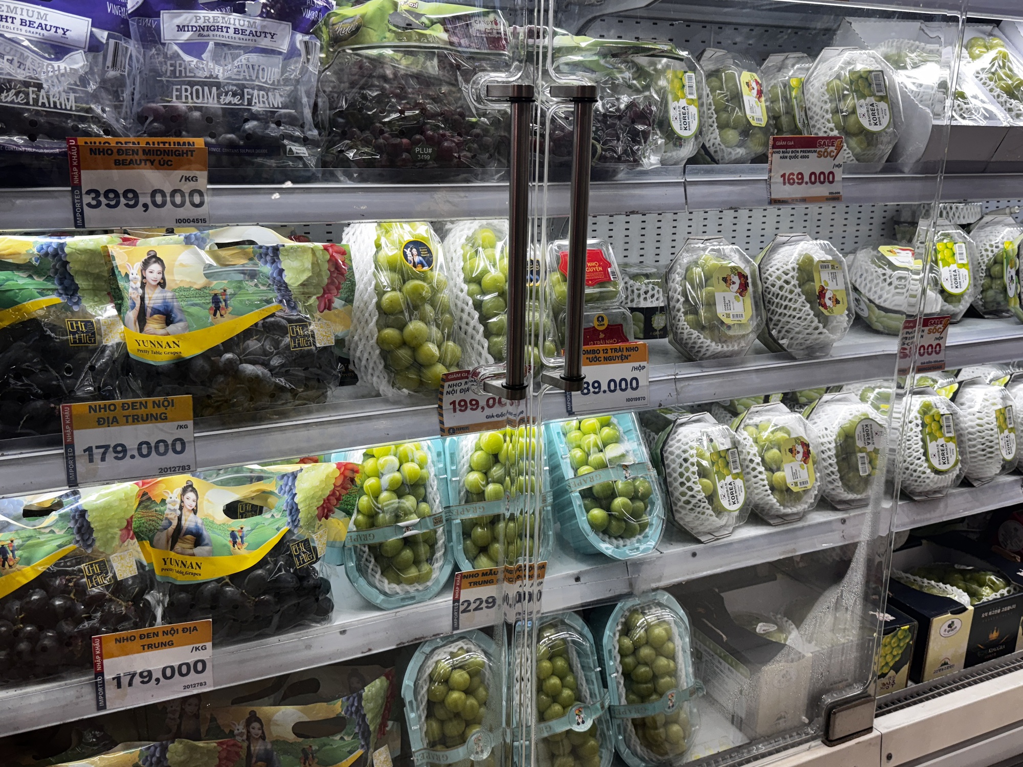 Ra siêu thị, cửa hàng hoa quả kiểm chứng độ HOT của 12 quả nho ước nguyện: Có như trên mạng đồn?- Ảnh 5.