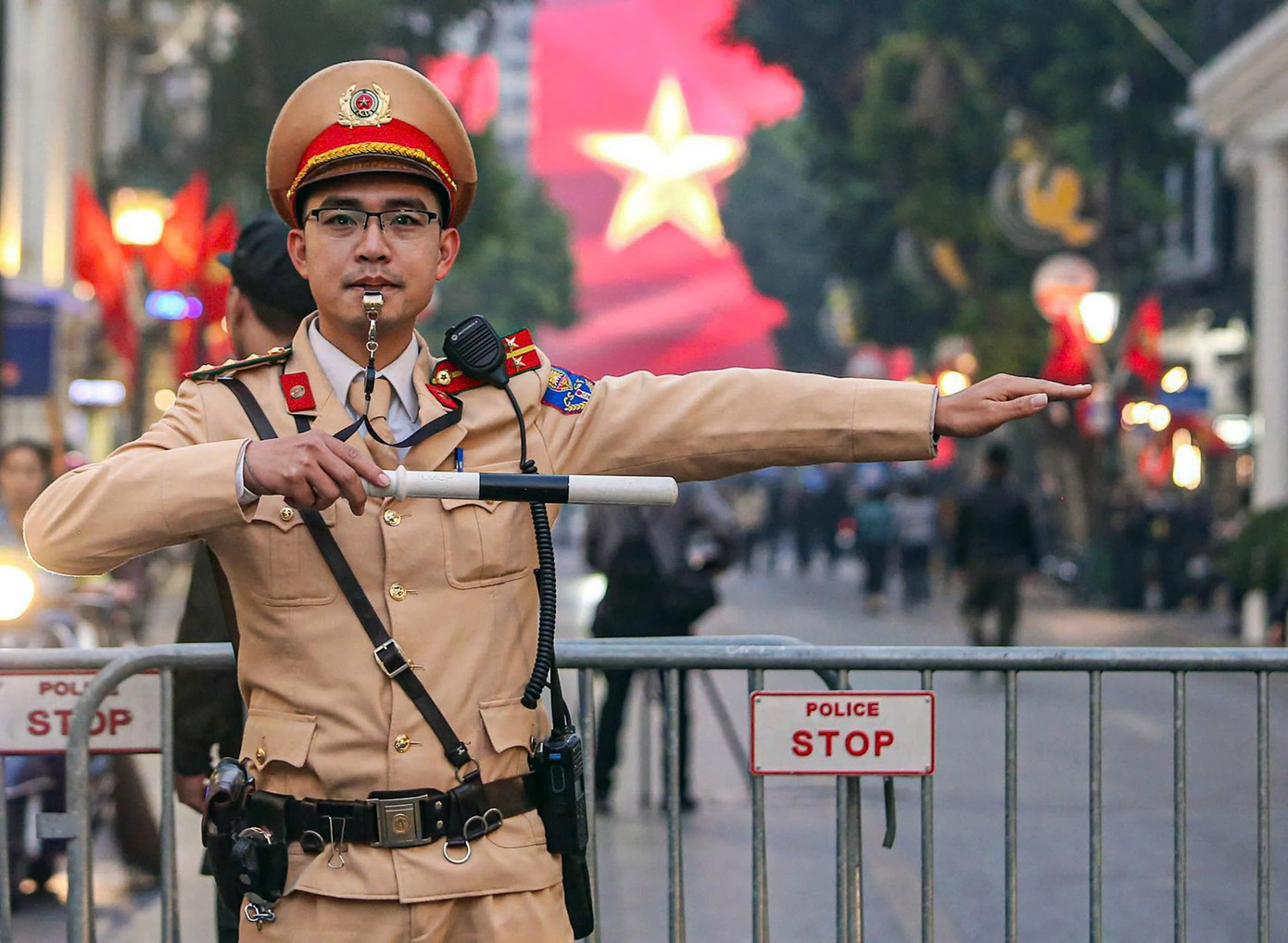Hà Nội phân luồng giao thông phục vụ Lễ xuất quân và diễn tập công tác bảo vệ Đại hội XIV của Đảng- Ảnh 2.