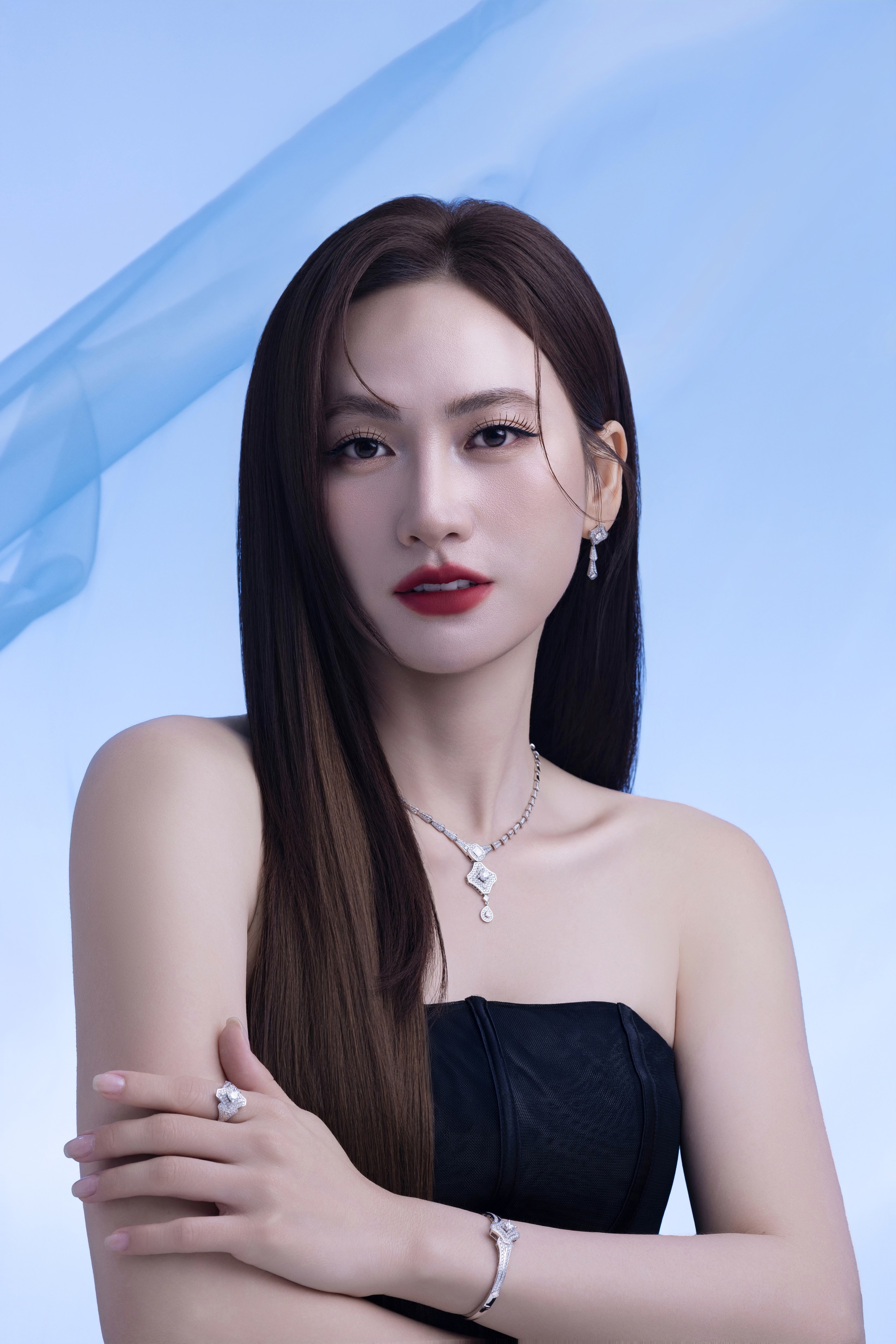 Trang sức kim cương: dấu ấn toả sáng và niềm tin của phái đẹp - Ảnh 1. Trang sức kim cương: dấu ấn toả sáng và niềm tin của phái đẹp - Ảnh 1.