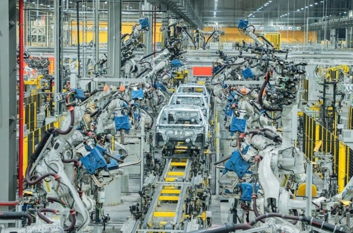 VinFast làm điều chưa từng có: Xuất xưởng ô tô điện thứ 200.000 trong năm, công suất tương đương các Gigafactory trên thế giới- Ảnh 2.