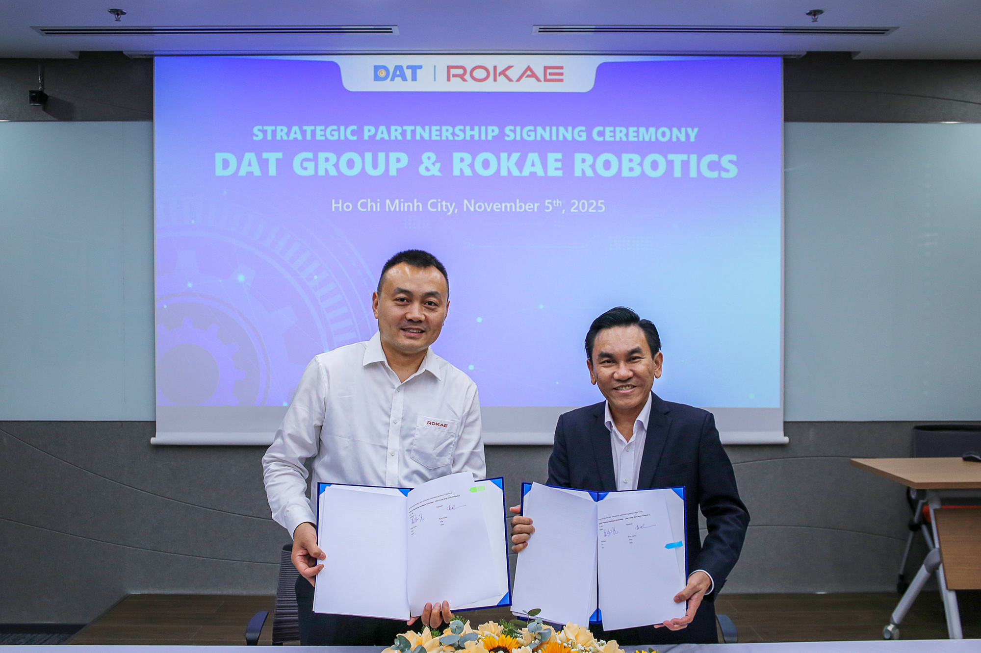 DAT Group hợp tác ROKAE Robotics đưa robot thông minh vào nhà máy Việt- Ảnh 1.