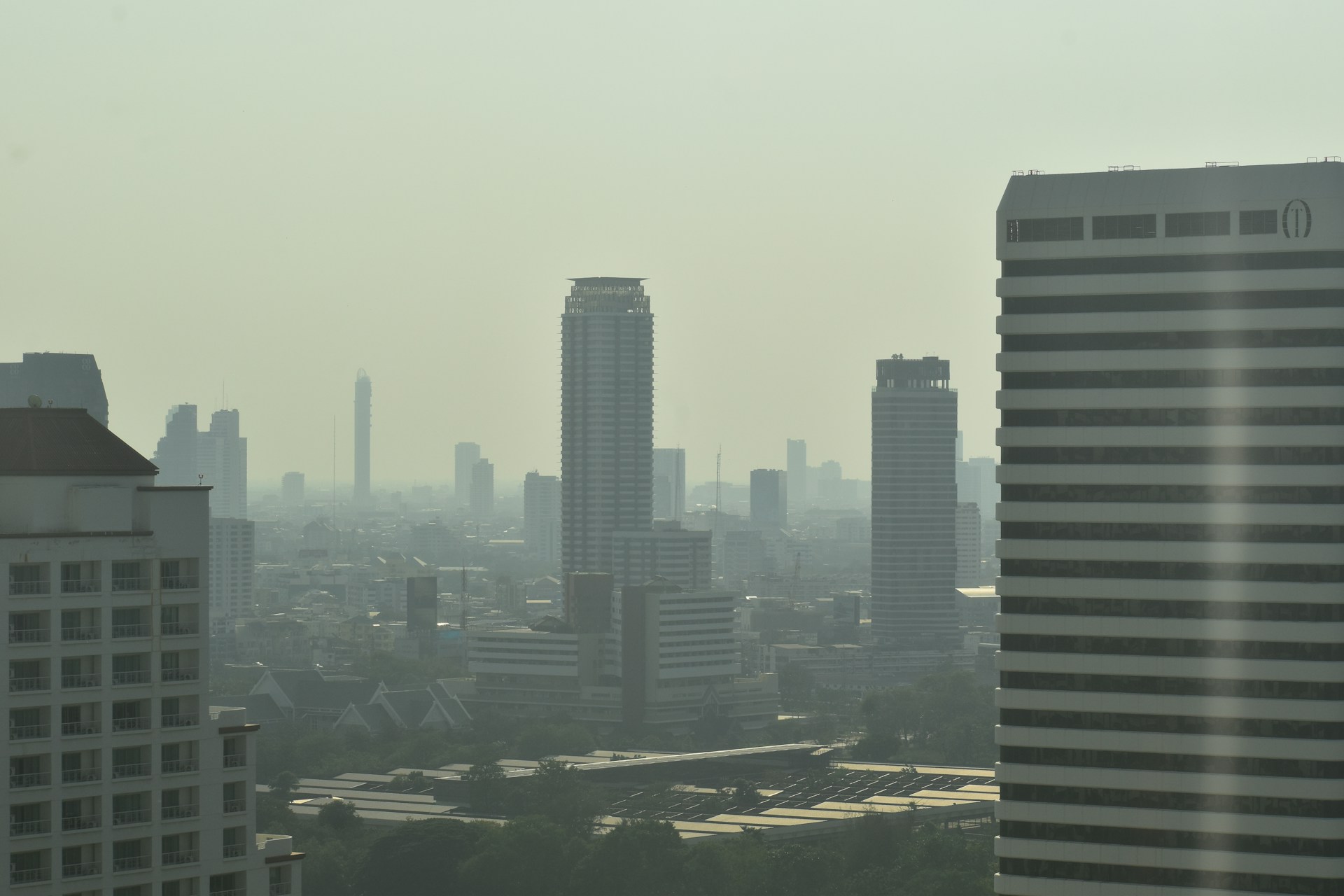 Bangkok kêu gọi làm việc tại nhà để giảm ô nhiễm không khí - Ảnh 1.