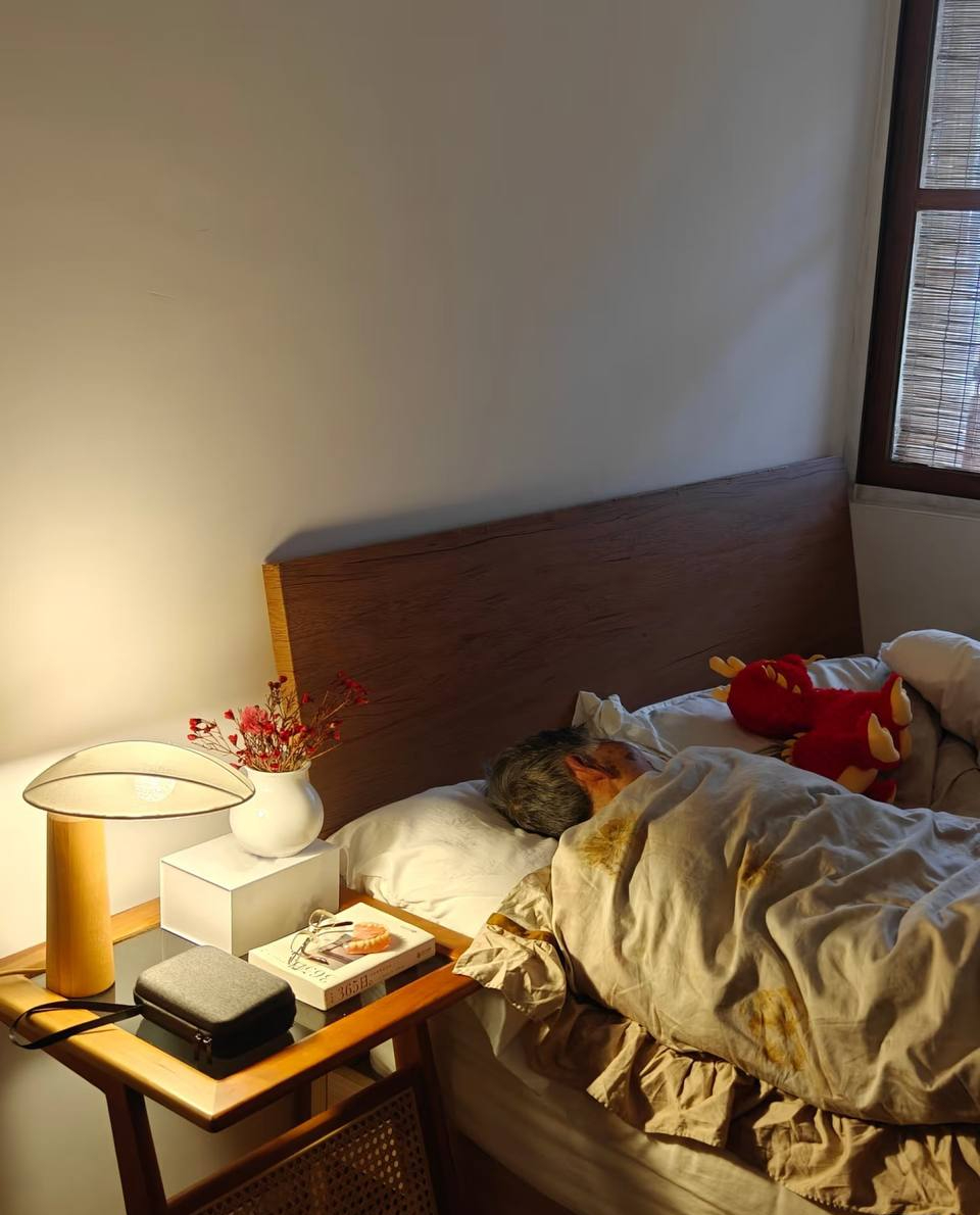 Chỉ nhìn 3 thứ trong phòng, cụ ông thuê giúp việc lương 50 triệu/tháng tin chắc mình "thắng đời"- Ảnh 2.