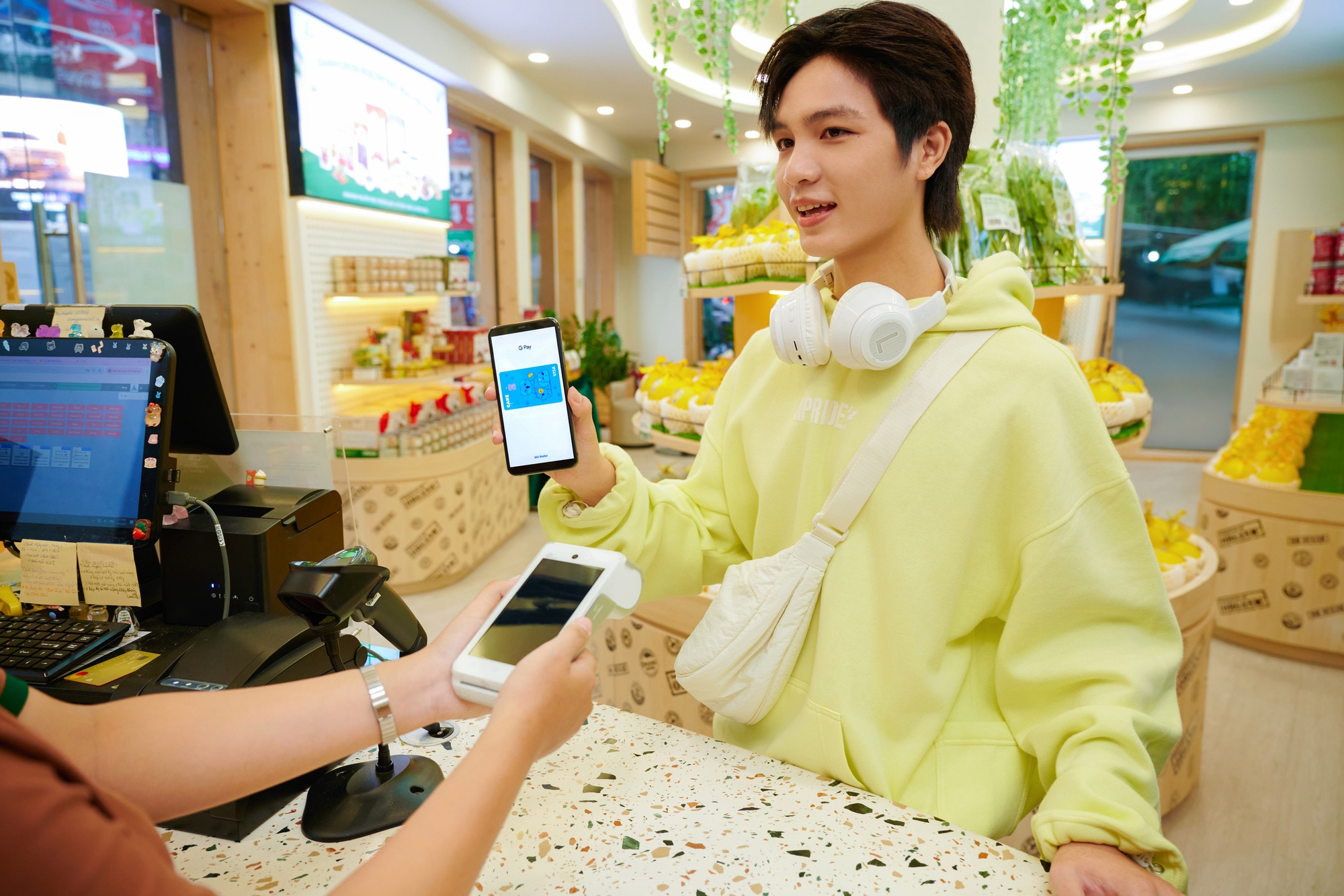 Thanh toán không chạm bùng nổ: Smartphone đang dần thay thế thẻ vật lý - Ảnh 1.