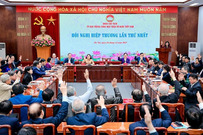 Nhất trí giới thiệu 217 người thuộc các cơ quan, tổ chức, đơn vị ở Trung ương ứng cử ĐBQH khóa XVI- Ảnh 2.