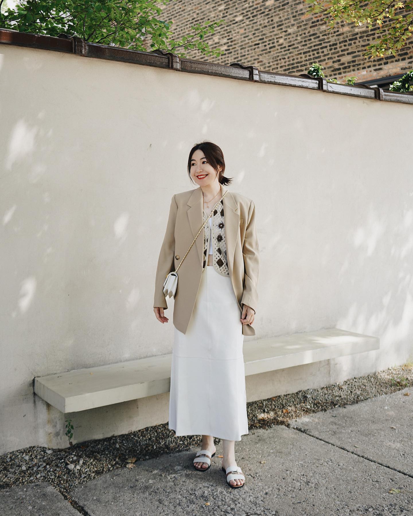 Mẫu chân váy được yêu thích nhất hiện tại vì "tinh hoa hội tụ", vừa sang trọng vừa tôn dáng tối đa - Ảnh 1.