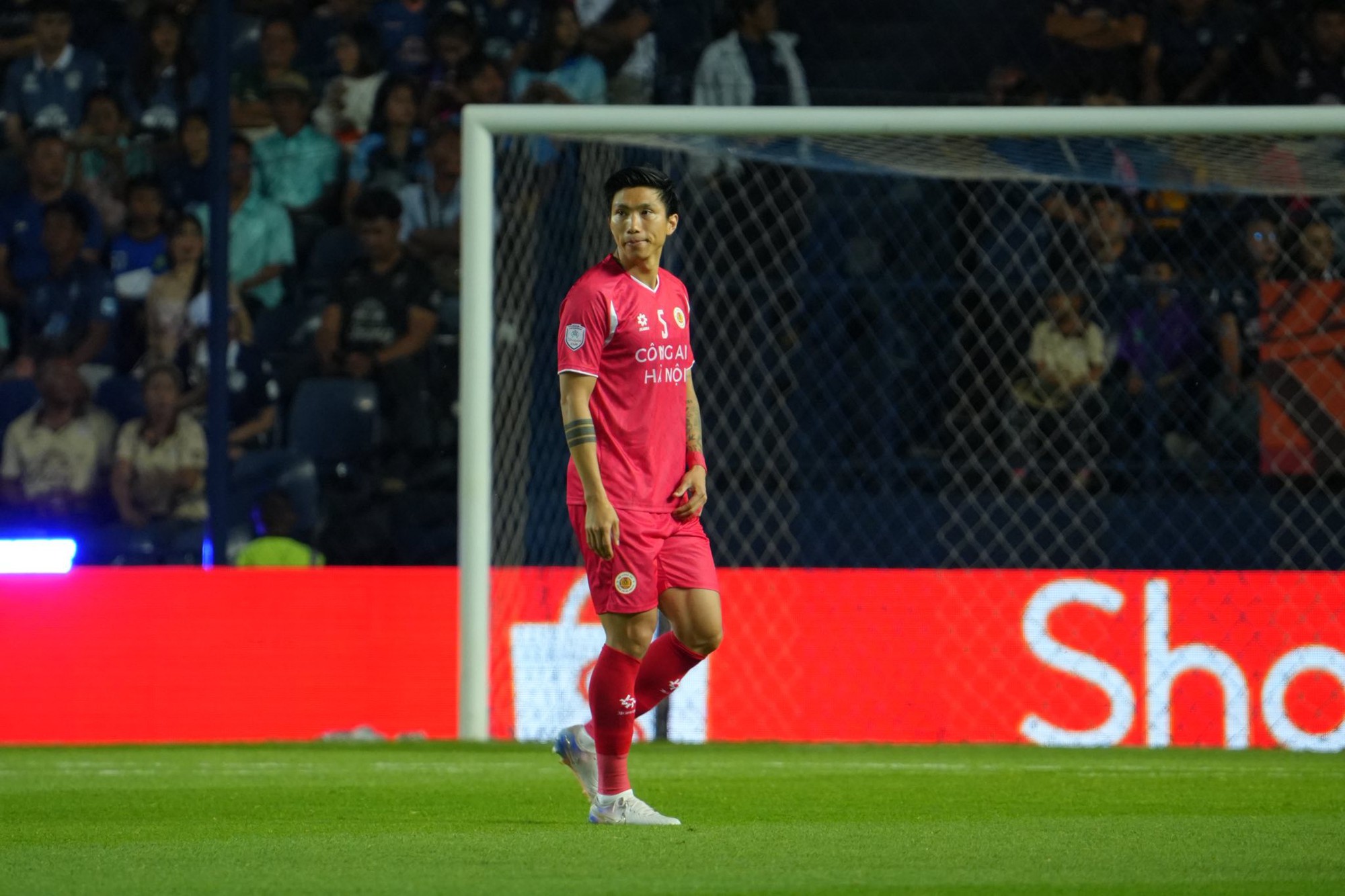 Đoàn Văn Hậu tái xuất, không ai hạnh phúc hơn Doãn Hải My, lần hiếm hoi tiểu thư "gắt gỏng" cũng vì bảo vệ chồng - Ảnh 5.