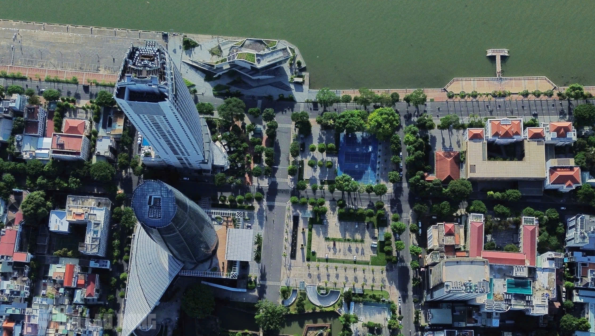 Đà Nẵng tìm phương án giải quyết bến du thuyền bên sông Hàn - Ảnh 1. Đà Nẵng tìm phương án giải quyết bến du thuyền bên sông Hàn - Ảnh 1.