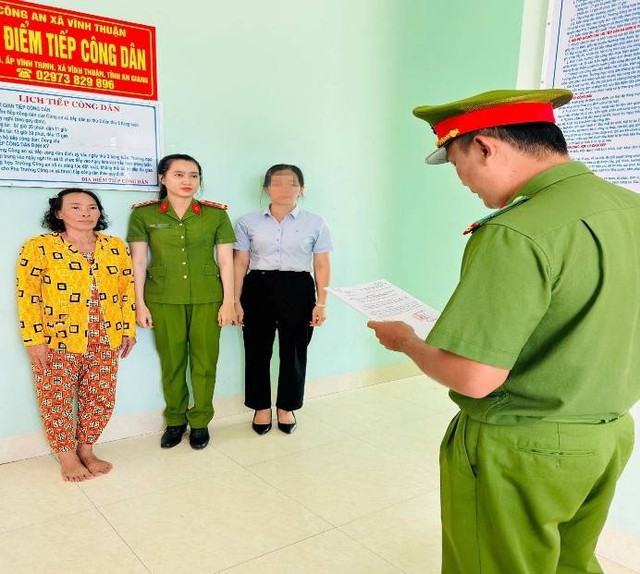 Thi hành Lệnh cấm đi khỏi nơi cư trú đối với Nguyễn Thị Nhành- Ảnh 1.